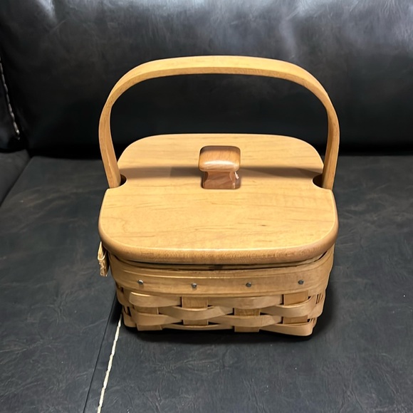 Longaberger Other - Longaberger Small Basket with fabric liner and plastic liner